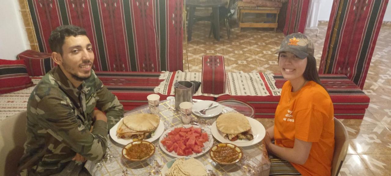 Safi Kitchen Hostel Gawr as-Safi Bagian luar foto